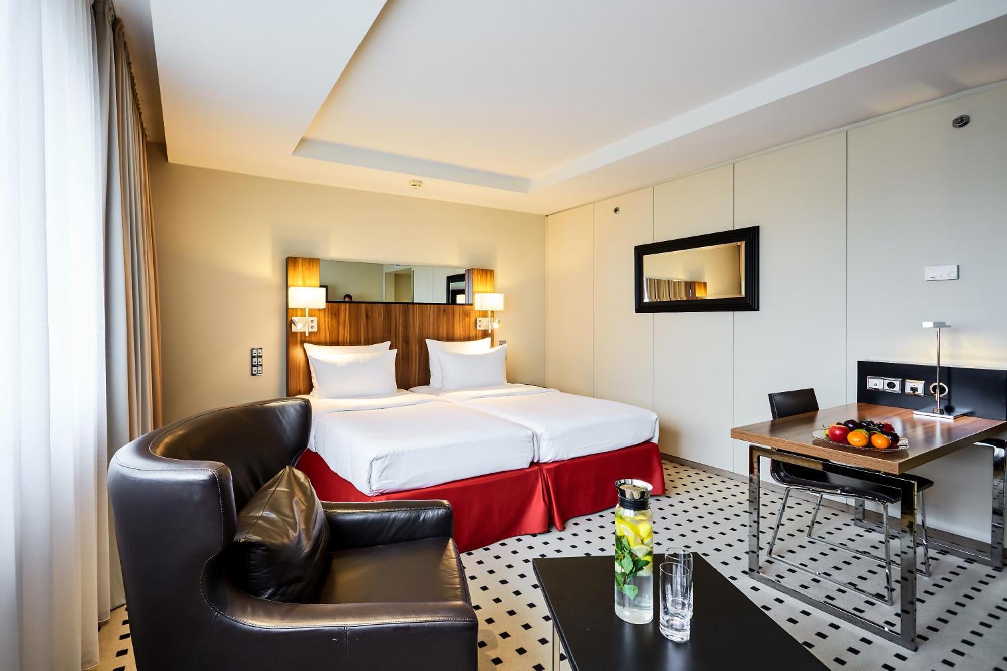 Radisson Blu Conference Hotel, 4* Dusseldorf