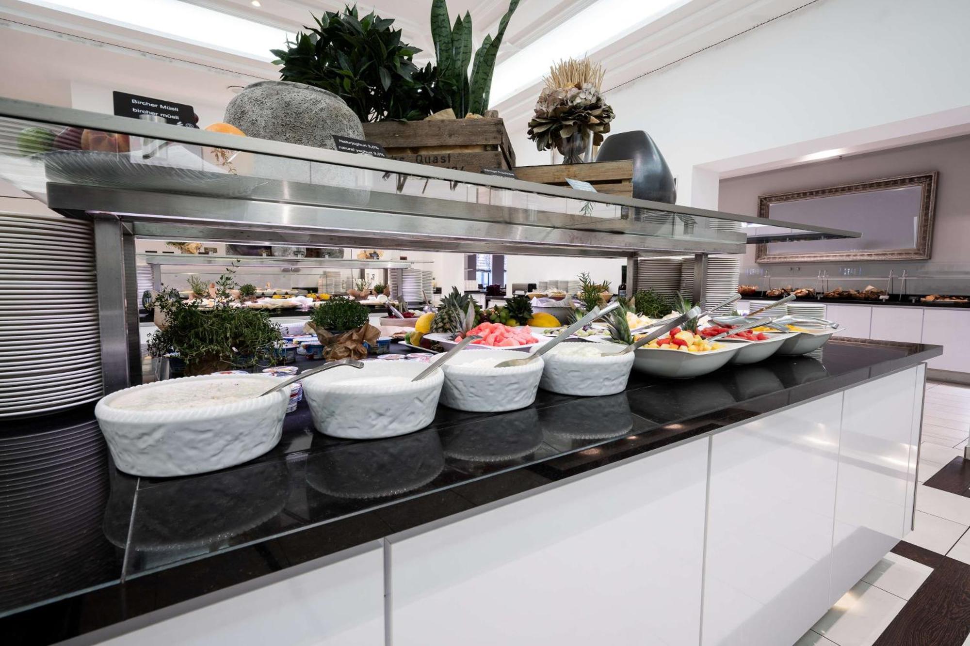 Hotel Radisson Blu Conference Hotel, 4*