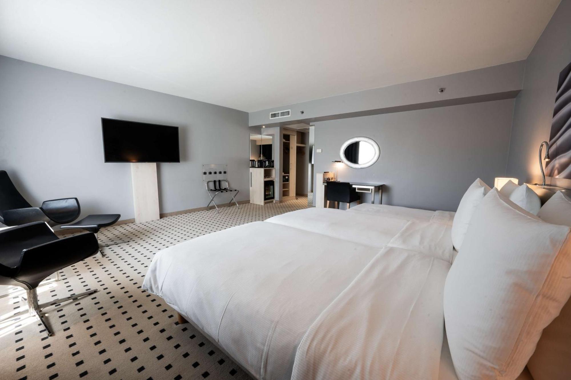 Radisson Blu Conference Hotel, 4* Dusseldorf