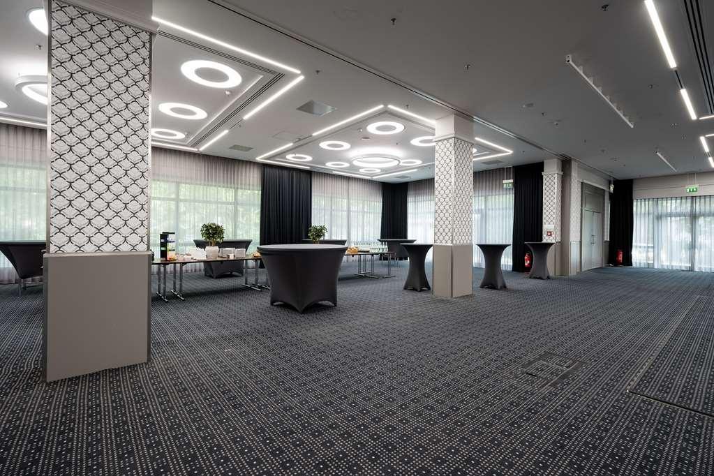 Radisson Blu Conference Hotel,
