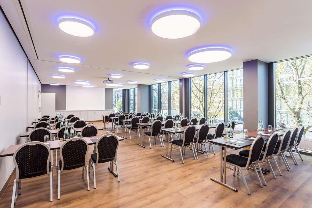 Radisson Blu Conference Hotel, Hotel