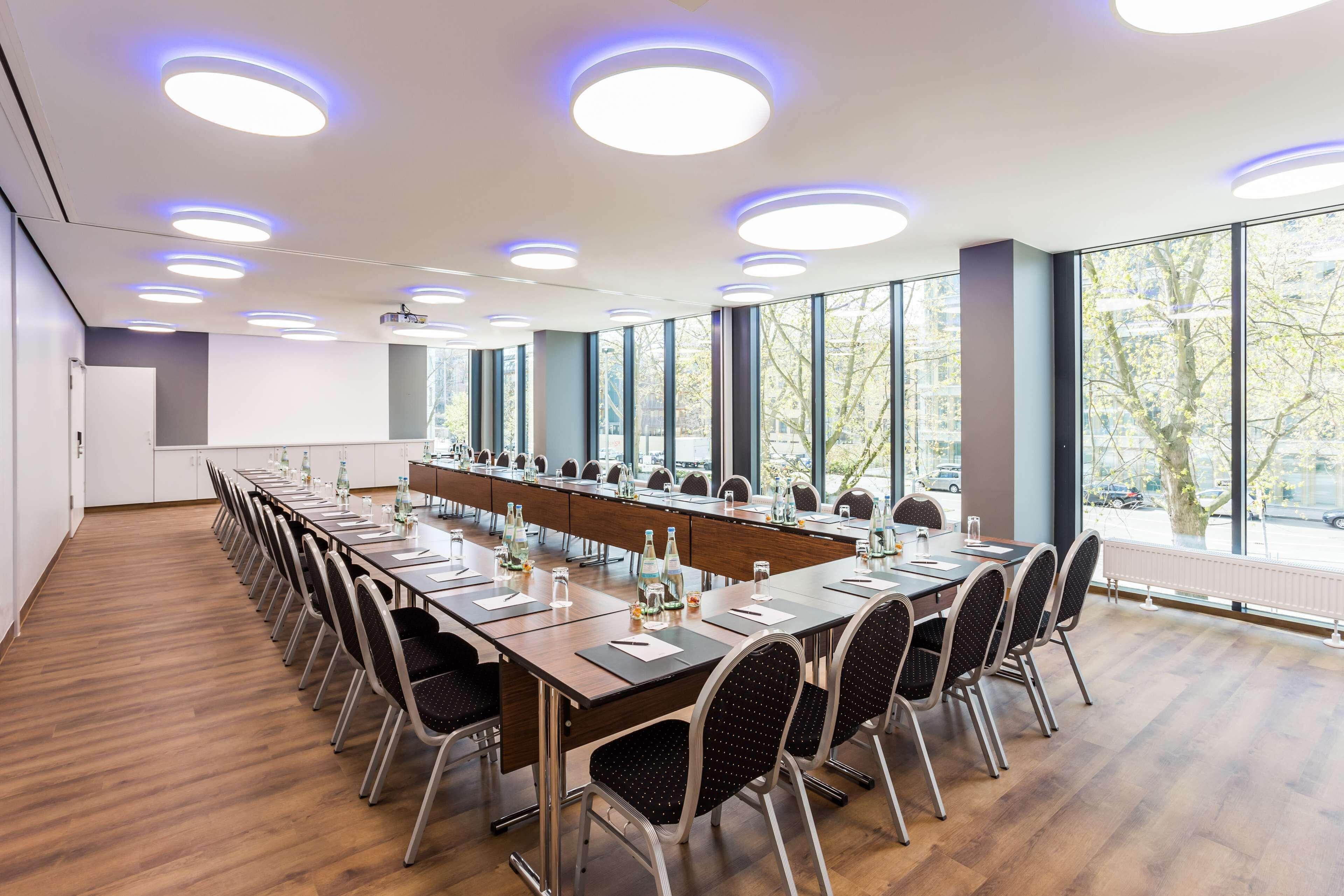 Radisson Blu Conference Hotel, 4* Dusseldorf