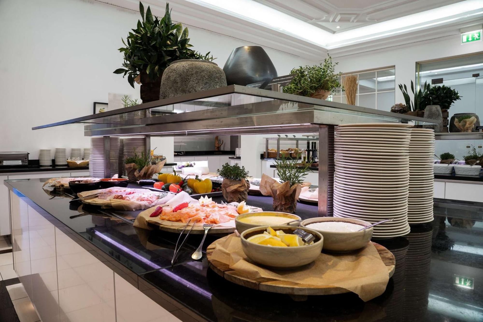 Radisson Blu Conference Hotel, 4* Dusseldorf
