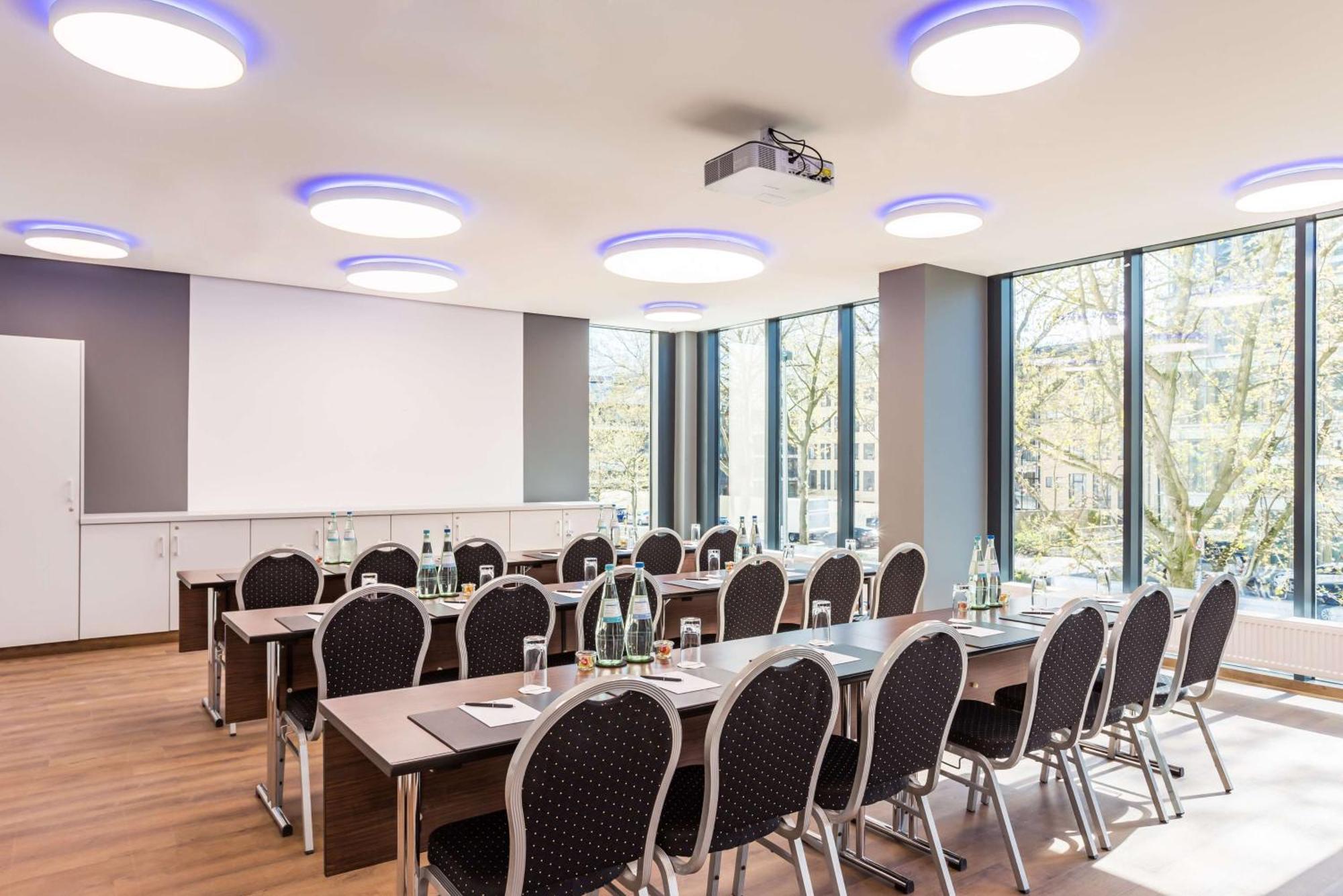 Radisson Blu Conference Hotel, Hotel 4*