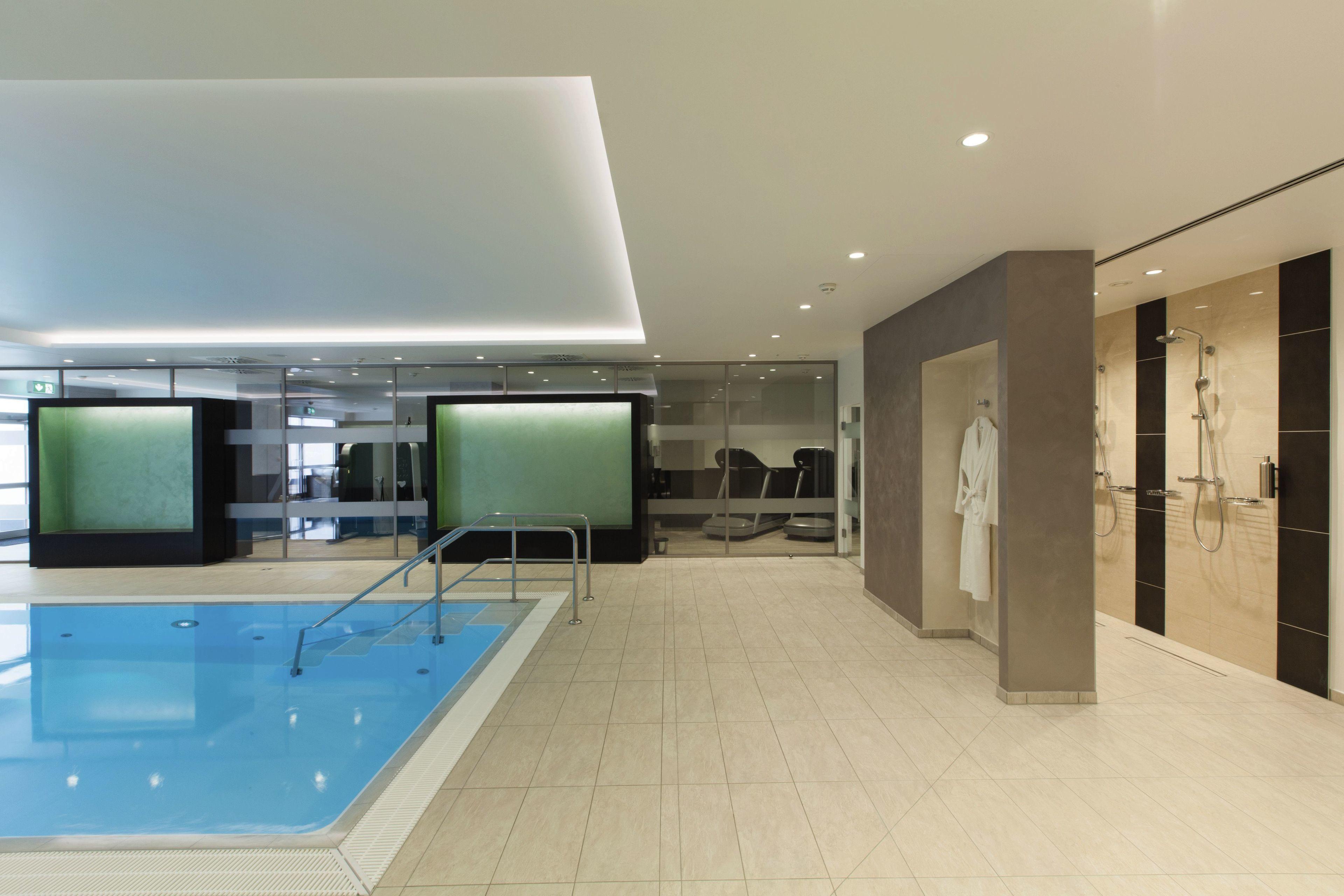 Hotel Radisson Blu Conference Hotel, 4*