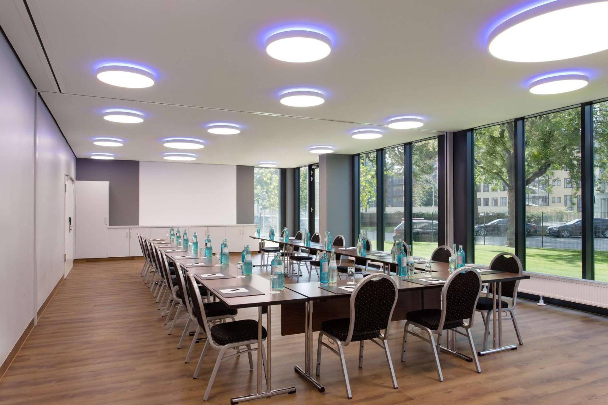 Radisson Blu Conference Hotel, 4* Düsseldorf